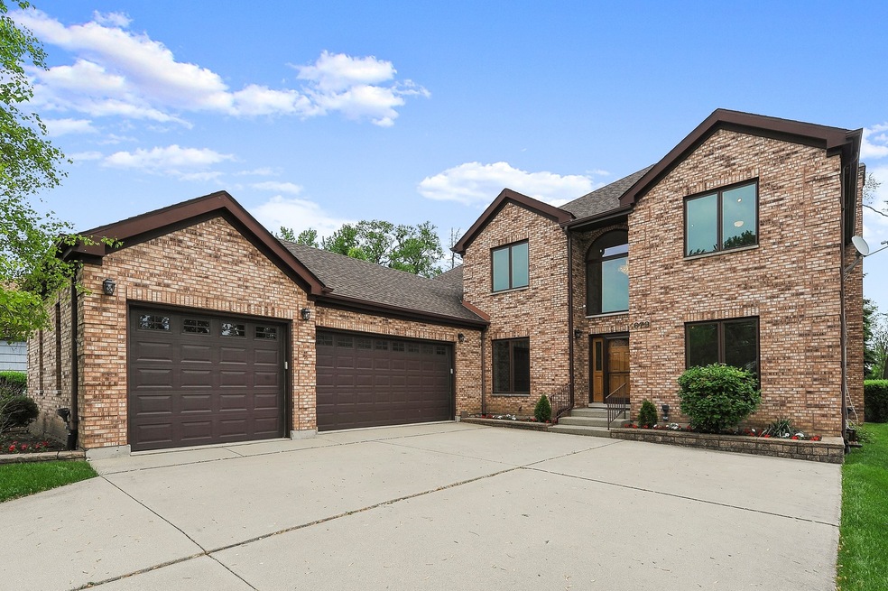 1679 Webster Ln, Des Plaines, IL 60018 - photo 1