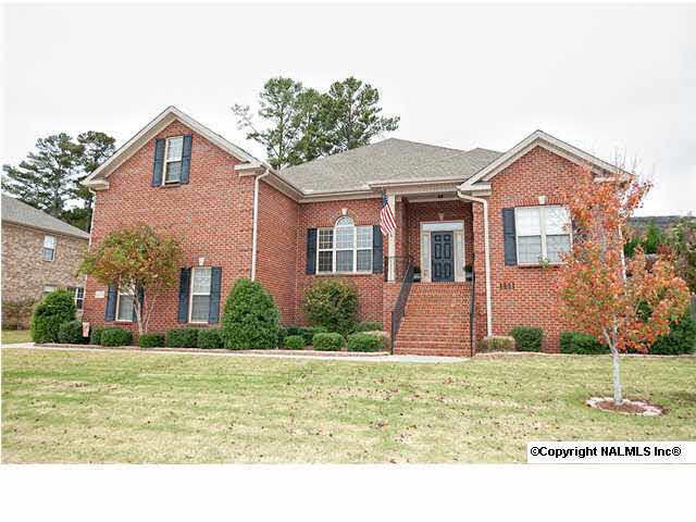 All brick home in Hampton Ridge!