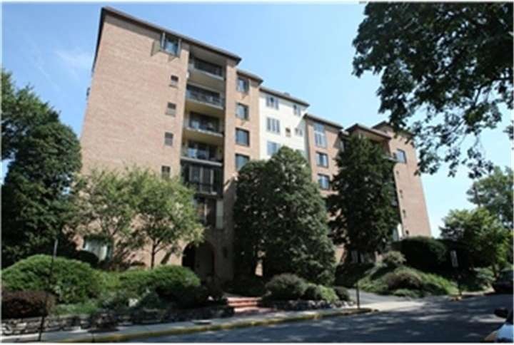 1403 Shallcross Ave unit 410, Wilmington, DE 19806 - photo 1