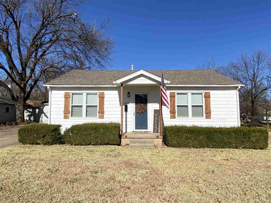 1234 E Cherry St, Cushing, OK 74023 - photo 1