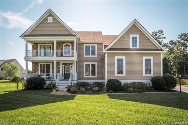 Former model home with stunning double porch/balco