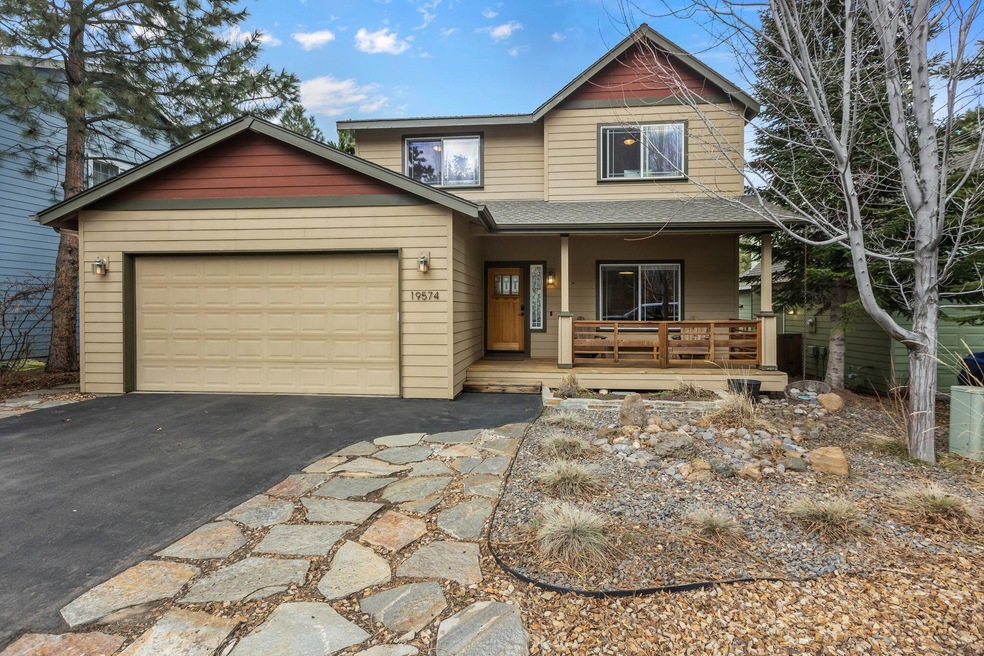 19574 Meadowbrook Dr, Bend, OR 97702 - photo 1