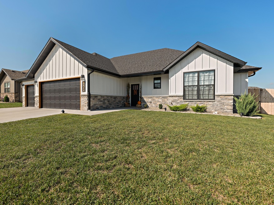 1209 S Cumberland Ave, Republic, MO 65738 - photo 1