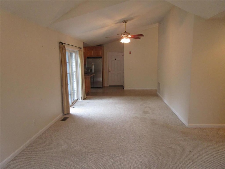 21 Cascade Cir, MerriMacK, NH 03054 - photo 1