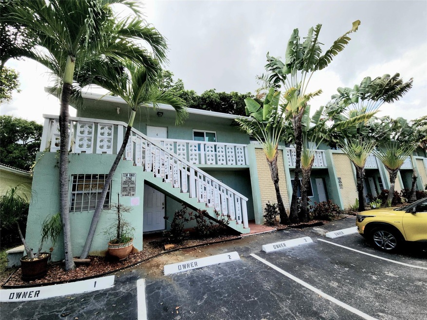 2607 NE 8th Ave unit 7, Wilton Manors, FL 33334 - photo 1