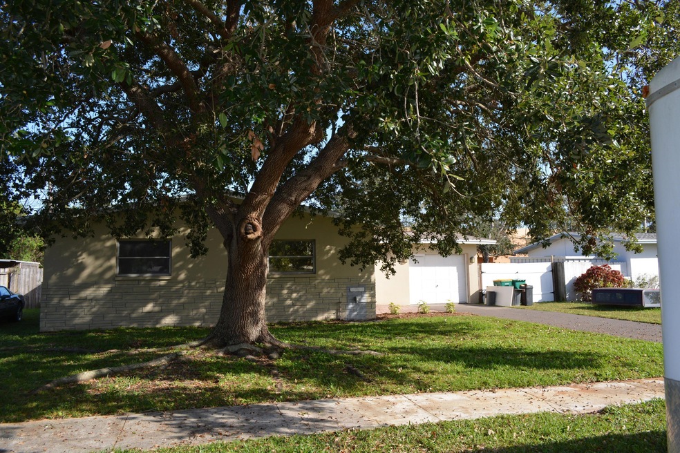 960 Butia Street (48)