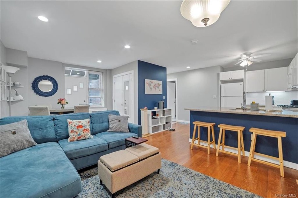 Palmer Towers unit 3F, Yonkers, NY 10701 - photo 1