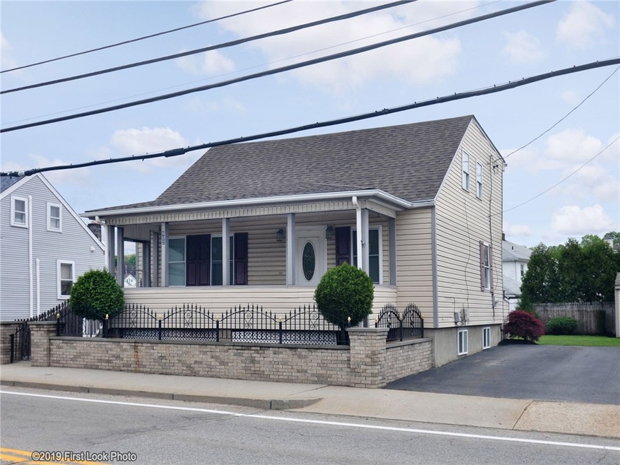 902 Main St, West Warwick, RI 02893 - photo 1