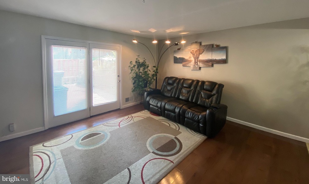 2909 Wren Ct, Woodbridge, VA 22191 - photo 1