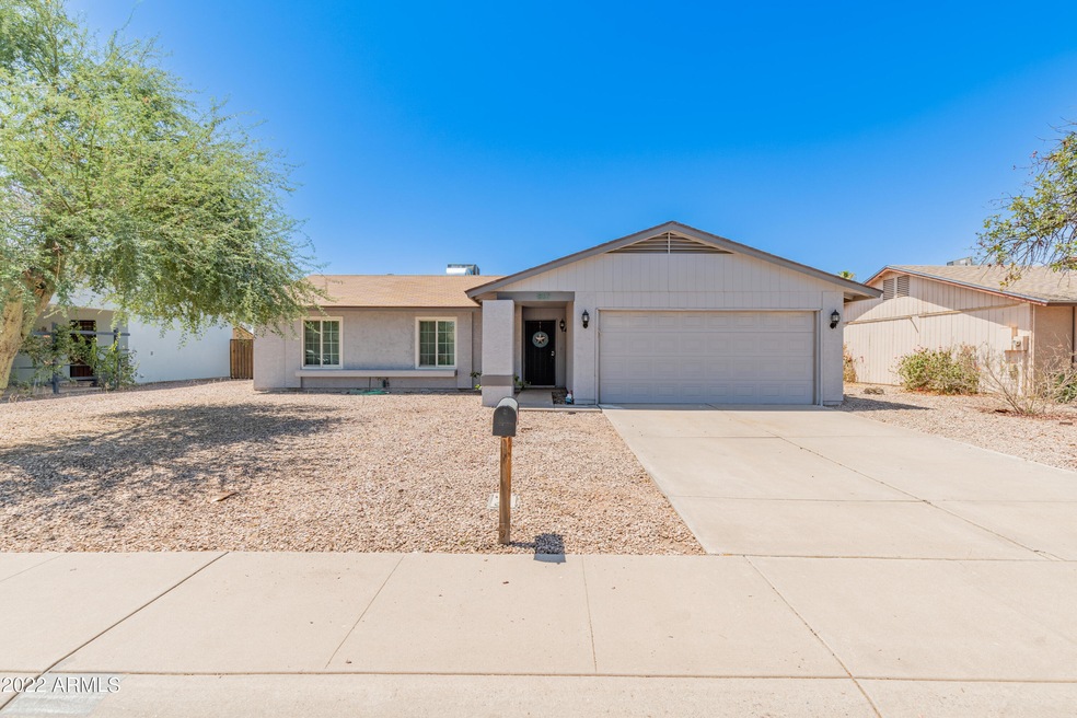 807 W El Alba Way-27