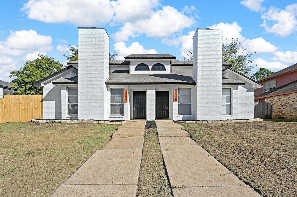 View of front of house featuring a front lawn