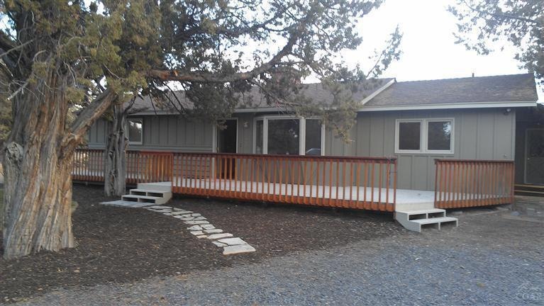 22937 Yucca Ct, Bend, OR 97701 - photo 1