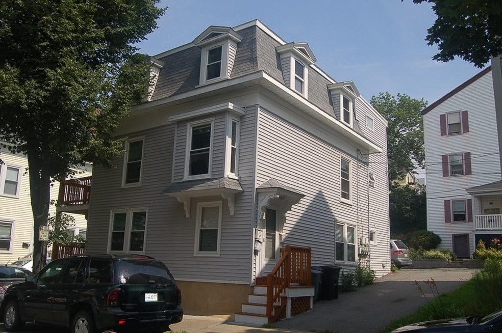 15 Pleasant St unit 2, Beverly, MA 01915 - photo 1