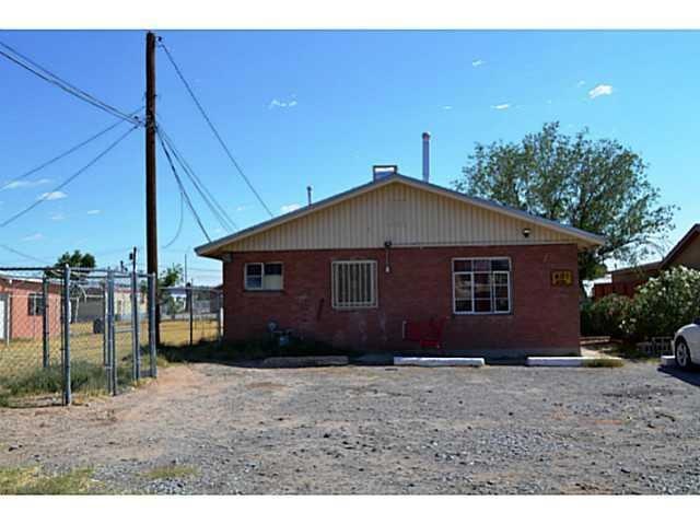 401 Wenda Dr, El Paso, TX 79915 - photo 1
