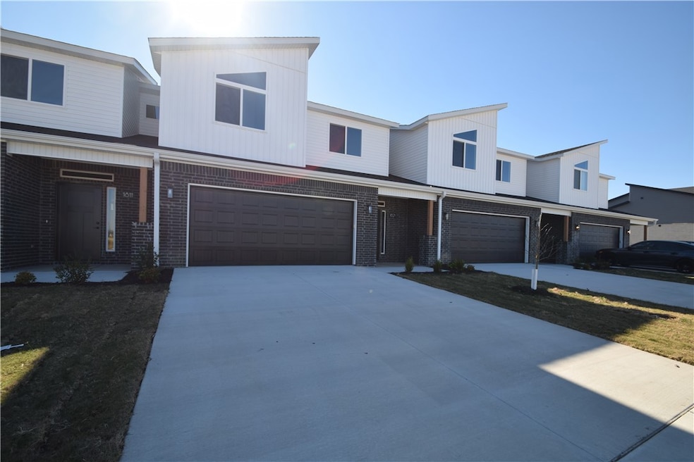 1821 Lapis Ave, Centerton, AR 72719 - photo 1