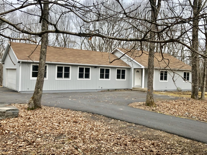 137 Friendship Dr, Hawley, PA 18428 - photo 1