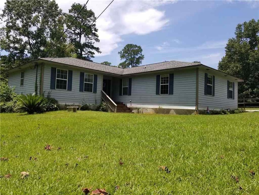 116 Holly Moore Dr, Pineville, LA 71360 - photo 1