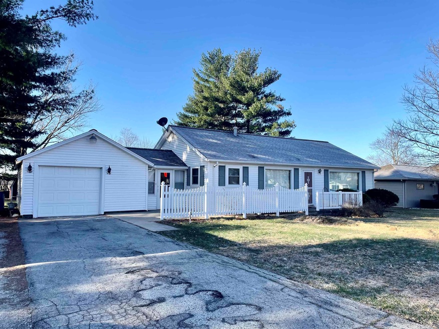 216 E Dustman Rd, Bluffton, IN 46714 - photo 1