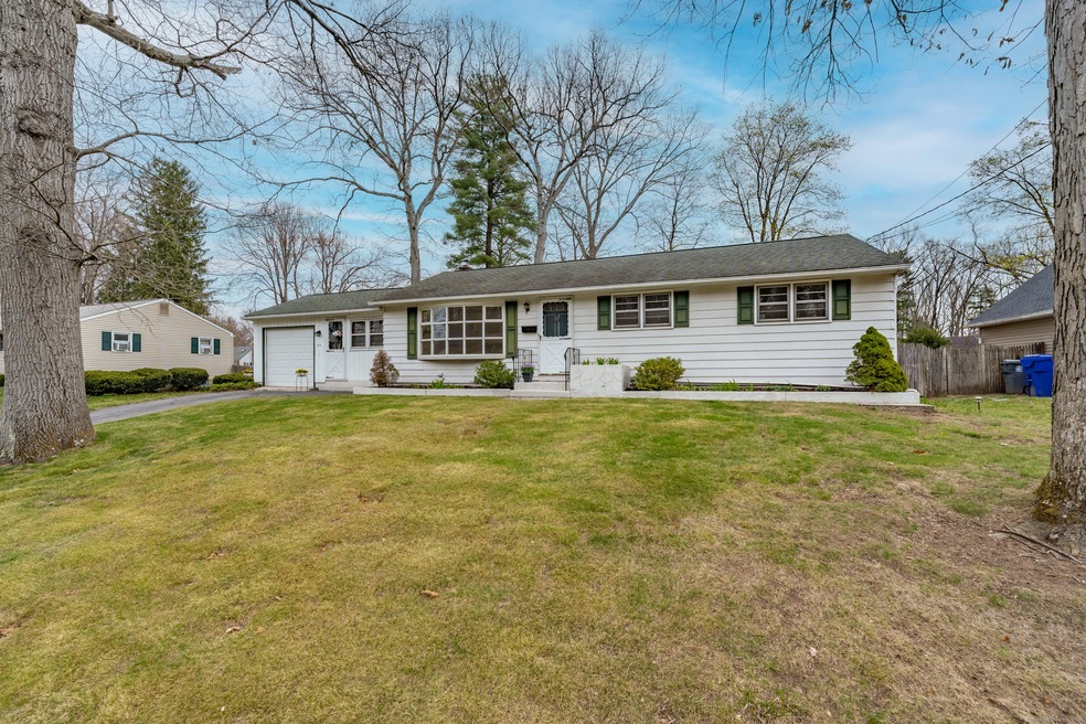 33 Wagon Rd, Enfield, CT 06082 - photo 1
