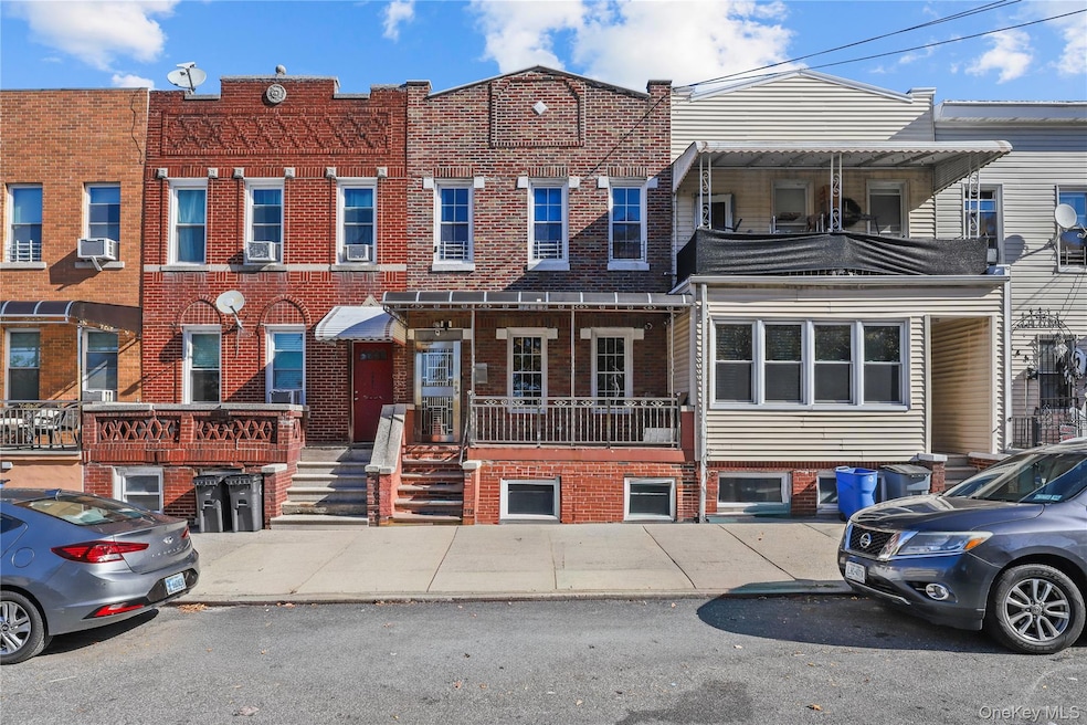 For Sale $899,000 • Co-Listing Agent