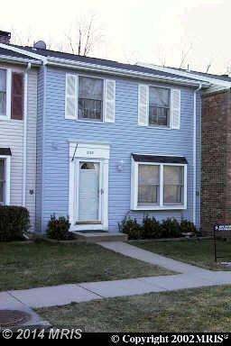 8138 Willowdale Ct, Springfield, VA 22153 - photo 1