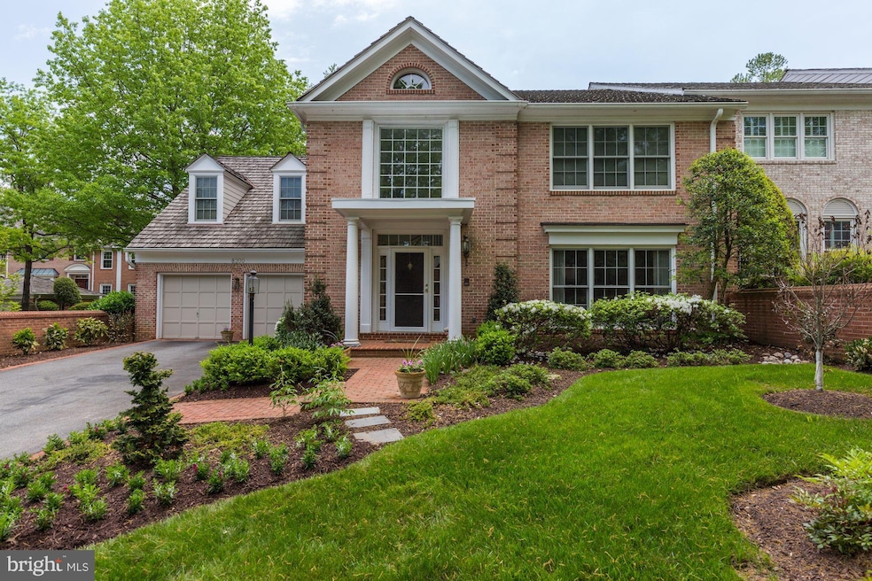 8300 Turnberry Ct, Potomac, MD 20854 - photo 1