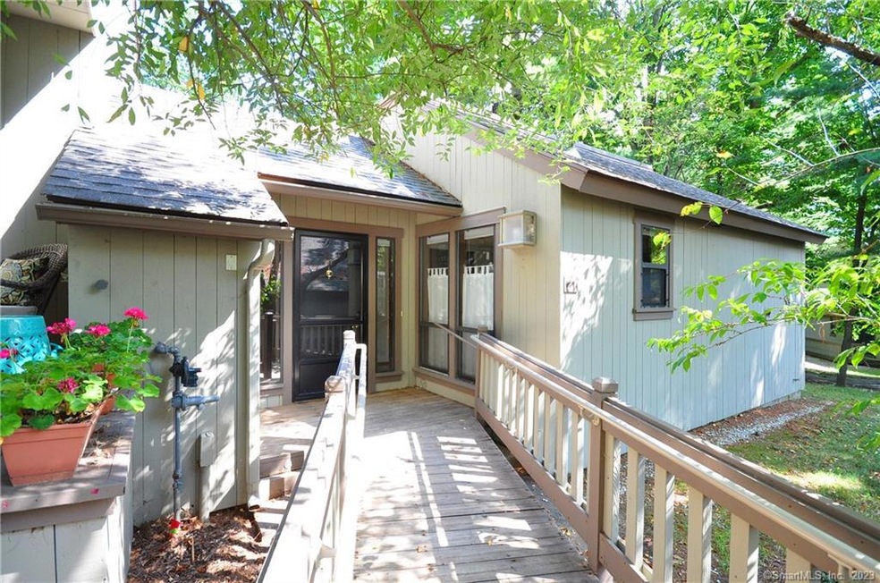 21 Conifer Ln, Avon, CT 06001 - photo 1