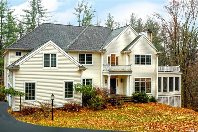 809 Locke Ln, Yorktown Heights, NY 10598 - photo 1