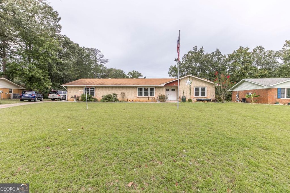 407 Forest Lake Dr, Warner Robins, GA 31093 - photo 1