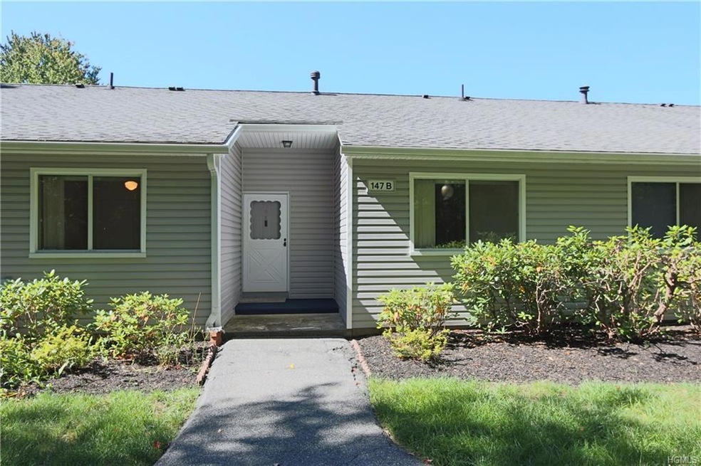 147 Flintlock Way unit B, Yorktown Heights, NY 10598 - photo 1