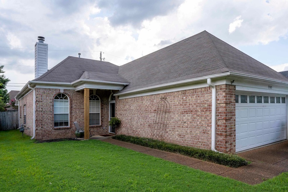 1385 Charles Bryan Rd, Cordova, TN 38018 - photo 1