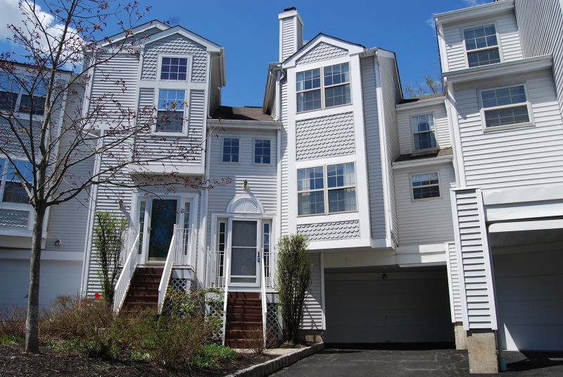 405 Brookview Ct unit 405, Whippany, NJ 07981 - photo 1