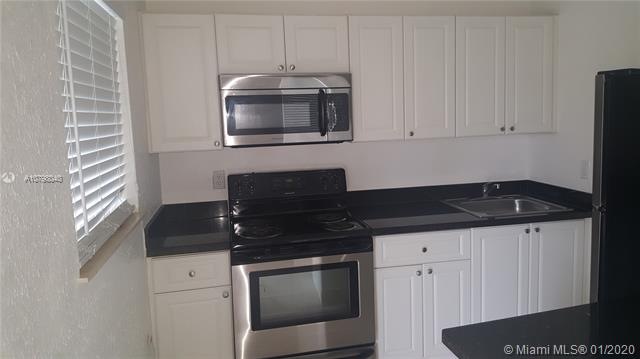 701 SW 14th Ave unit 2, Fort Lauderdale, FL 33312 - photo 1