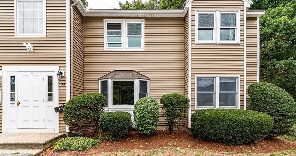 306 Aiken Ave unit 18, Lowell, MA 01850 - photo 1