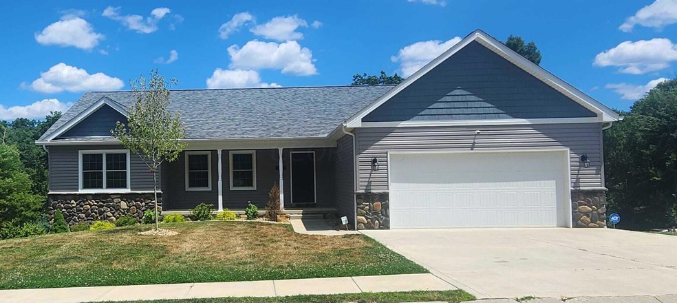 796 Edgehill Dr, Logan, OH 43138 - photo 1