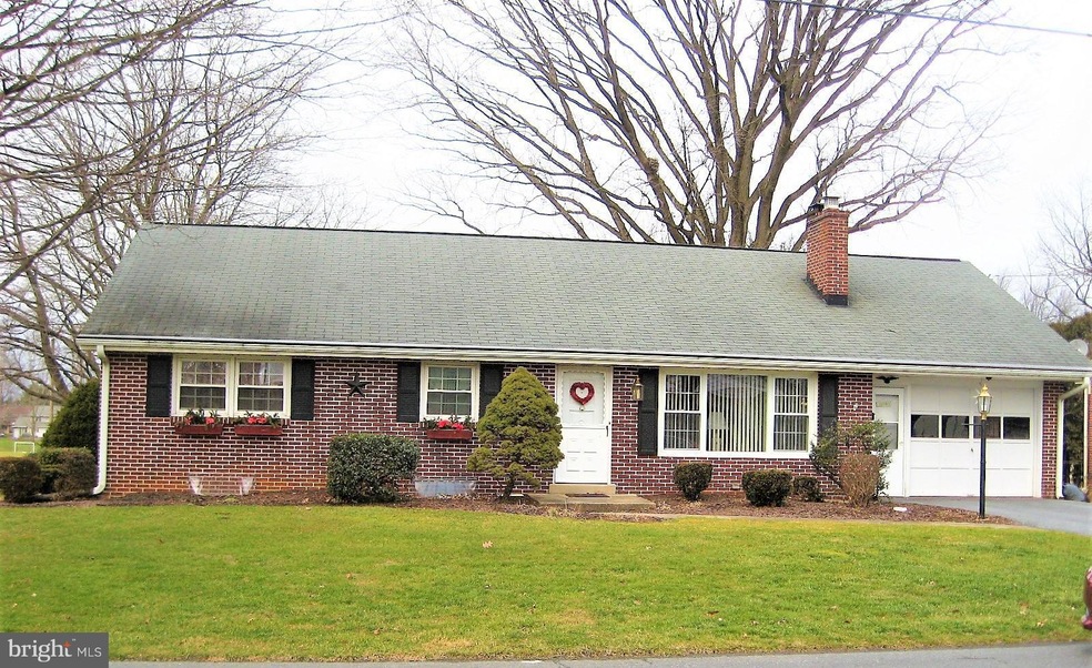 89 Rose Ave, Leola, PA 17540 - photo 1