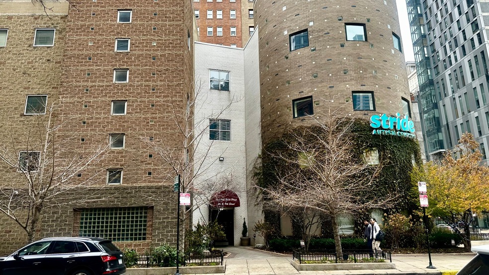 40 E 9th St unit 312, Chicago, IL 60605 - photo 1