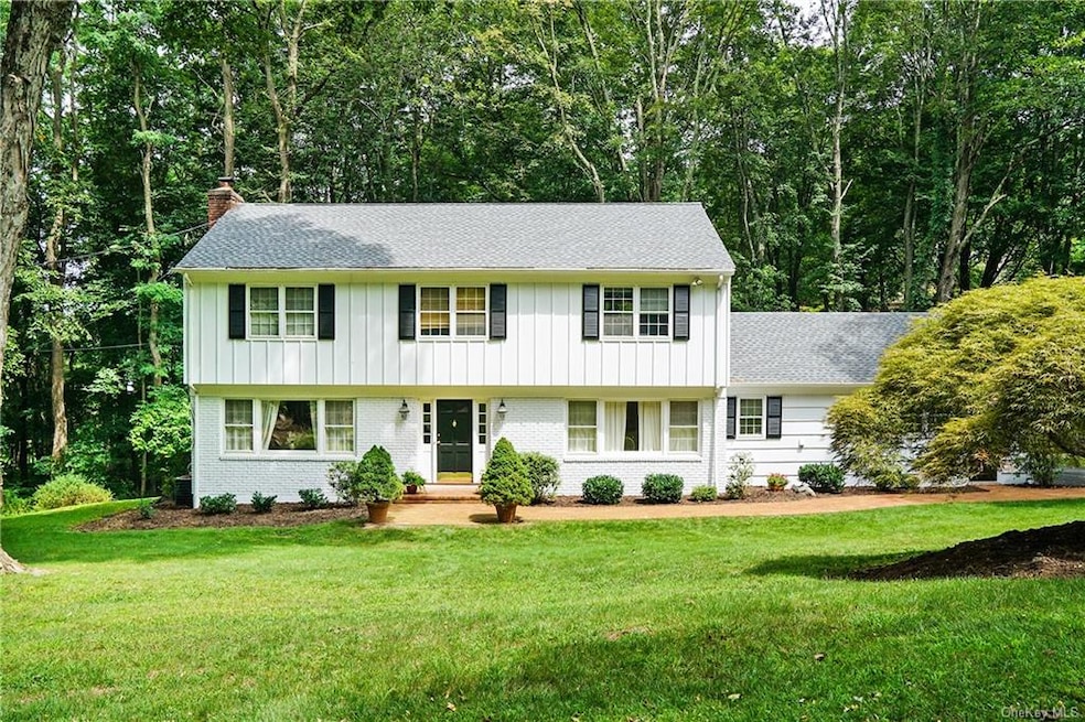 122 Cedar Hill Rd, Bedford, NY 10506 - photo 1