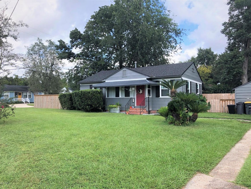 1415 Pine Grove Ave, Jacksonville, FL 32205 - photo 1