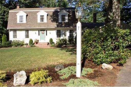 7 Mohave Rd, Medfield, MA 02052 - photo 1