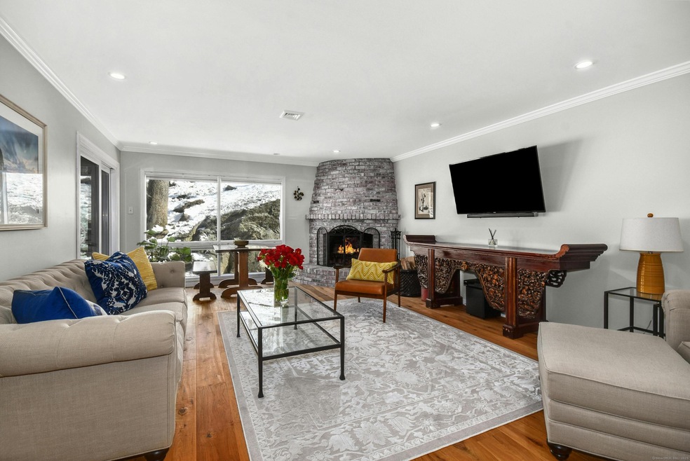 92 Ledgebrook Dr unit 92, Norwalk, CT 06854 - photo 1