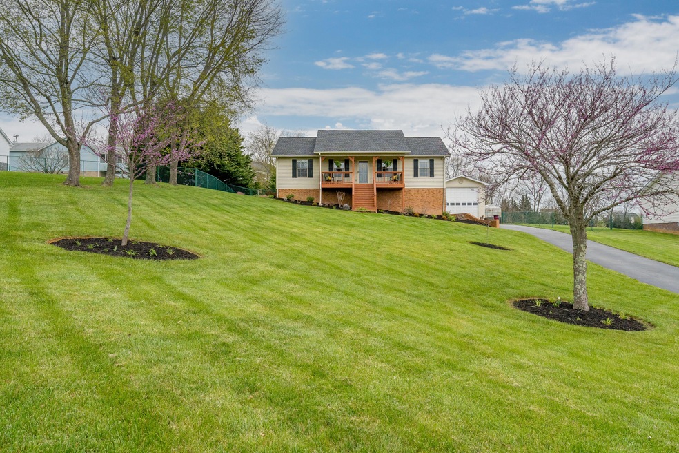 1107 Daisy Ln (2 of 25)