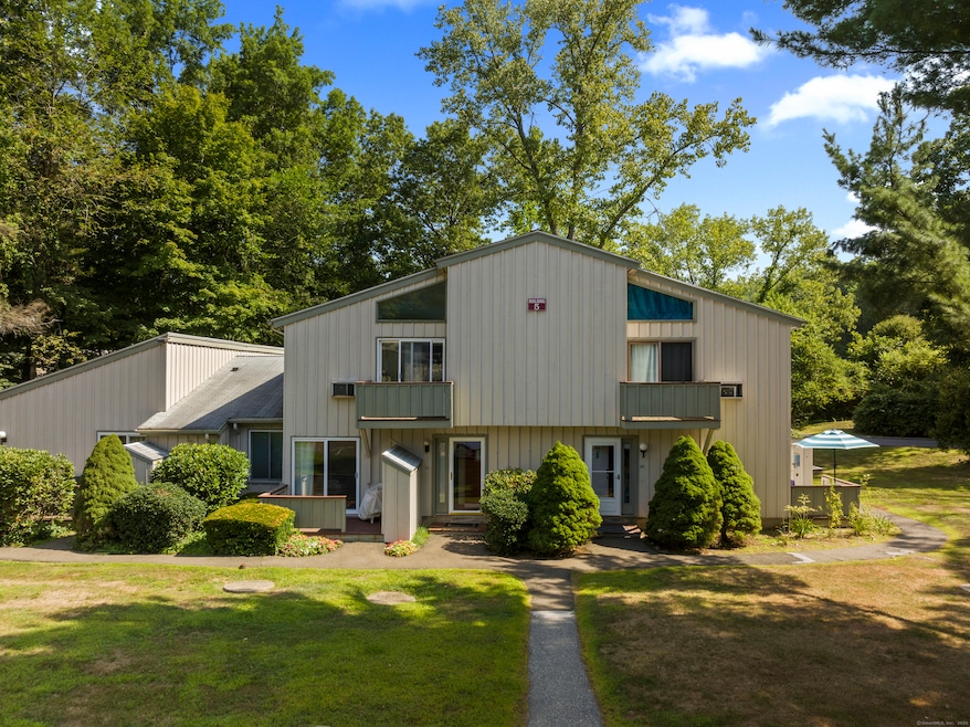 34 Wauwinet Ct, Guilford, CT 06437 - photo 1