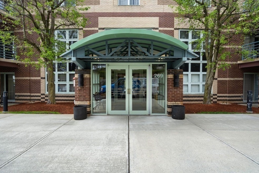 Crescent Park Condominiums unit 201, Woburn, MA 01801 - photo 1