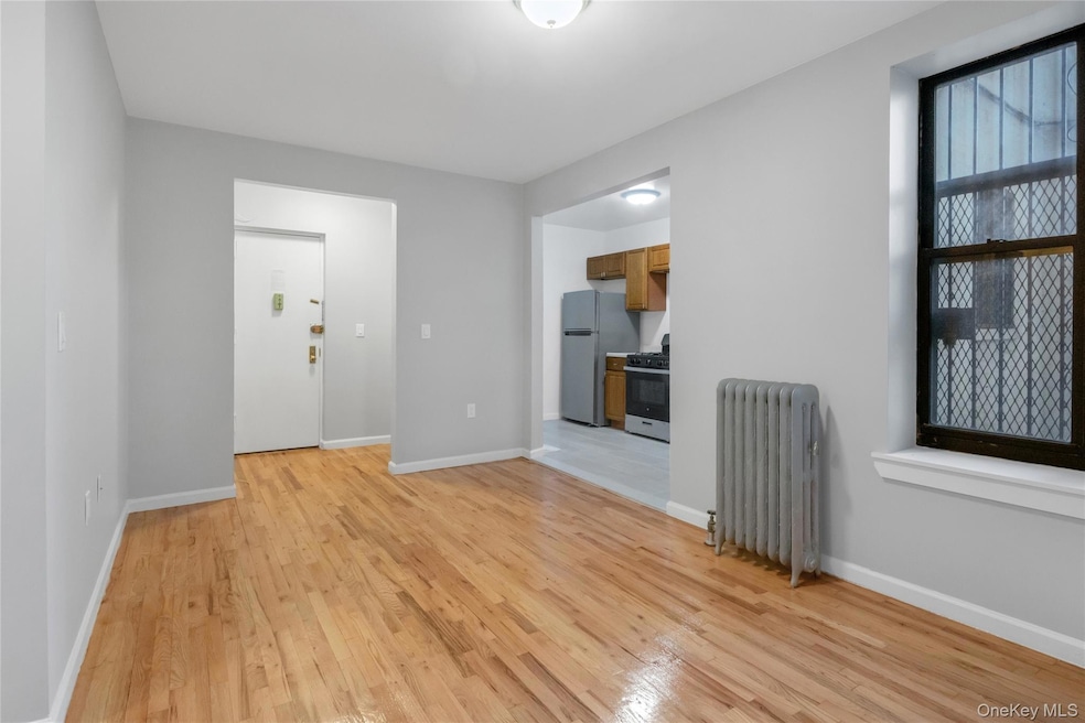 2410 Davidson Ave unit B5, Bronx, NY 10468 - photo 1