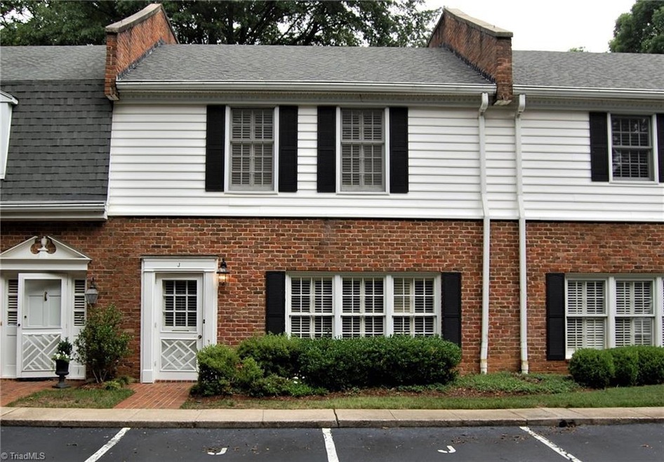 Rare Condo in Enviable Area