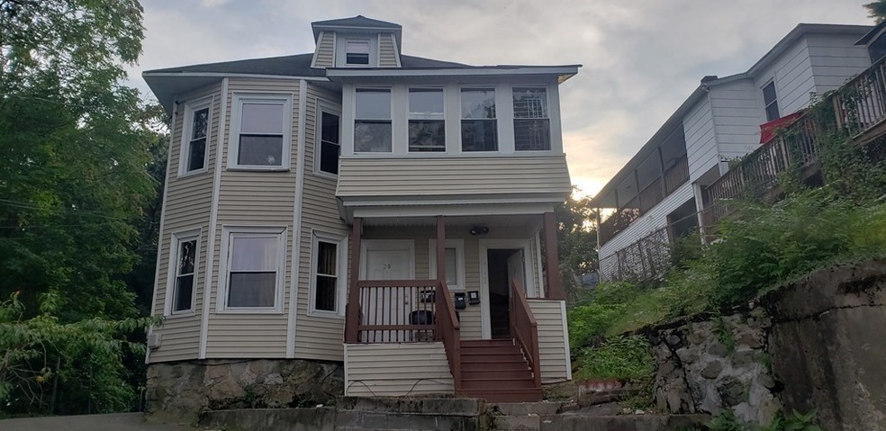 20 Floral St unit 22, Lawrence, MA 01841 - photo 1