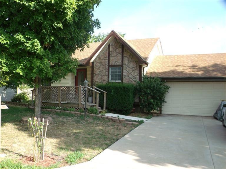 1604 E Sycamore