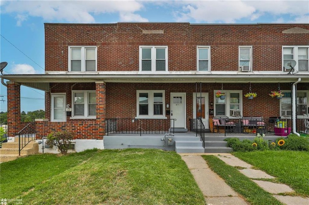 971 W Cedar St, Allentown, PA 18102 - photo 1