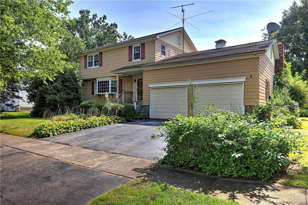 65 Long Bow Rd, Stratford, CT 06614 - photo 1